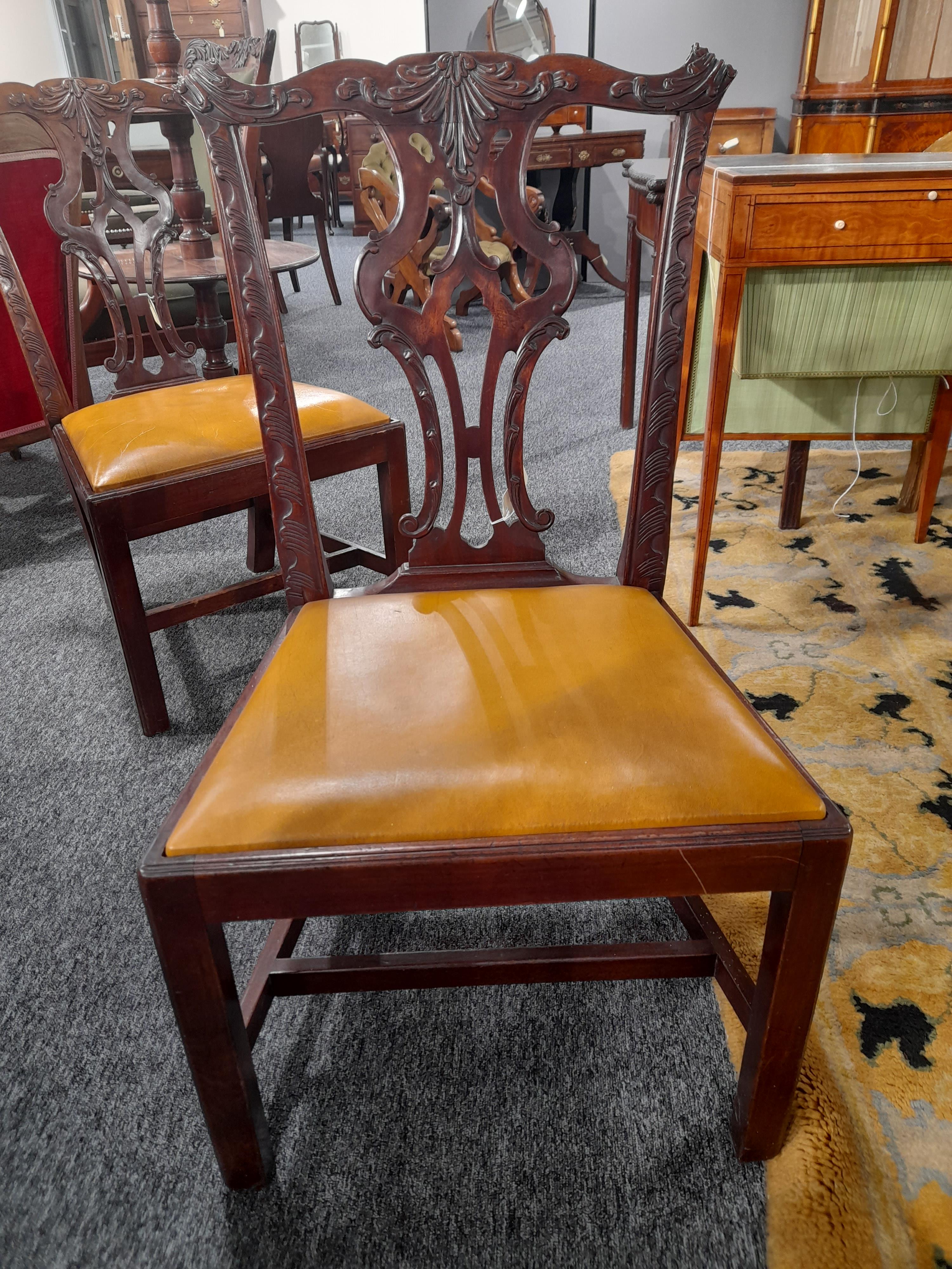 A SET OF SIX EARLY GEORGE III MAHOGANY DINING CHAIRS CHIPPENDALE PERIOD, C.1760-70 each with a - Bild 65 aus 73