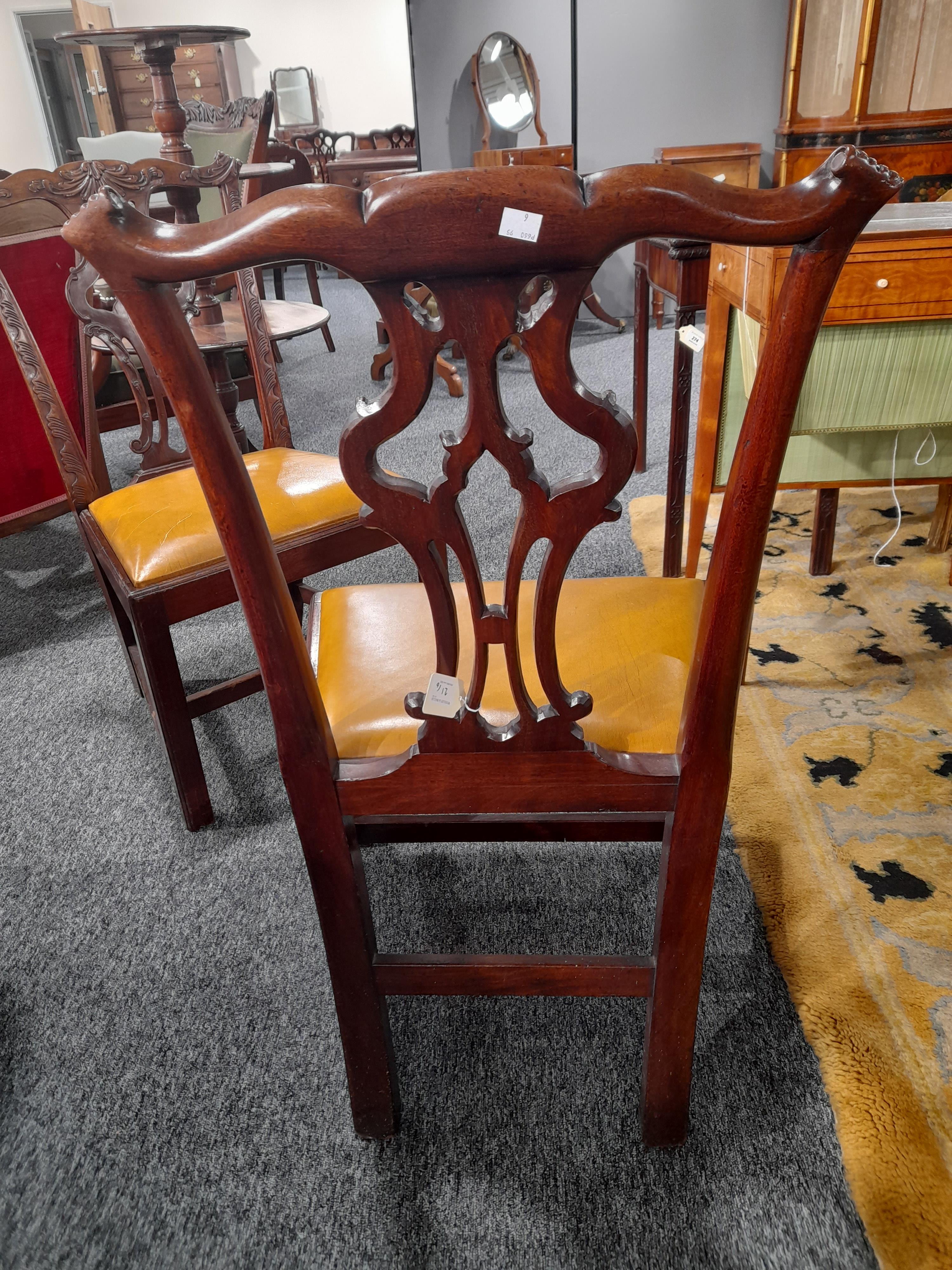 A SET OF SIX EARLY GEORGE III MAHOGANY DINING CHAIRS CHIPPENDALE PERIOD, C.1760-70 each with a - Bild 67 aus 73