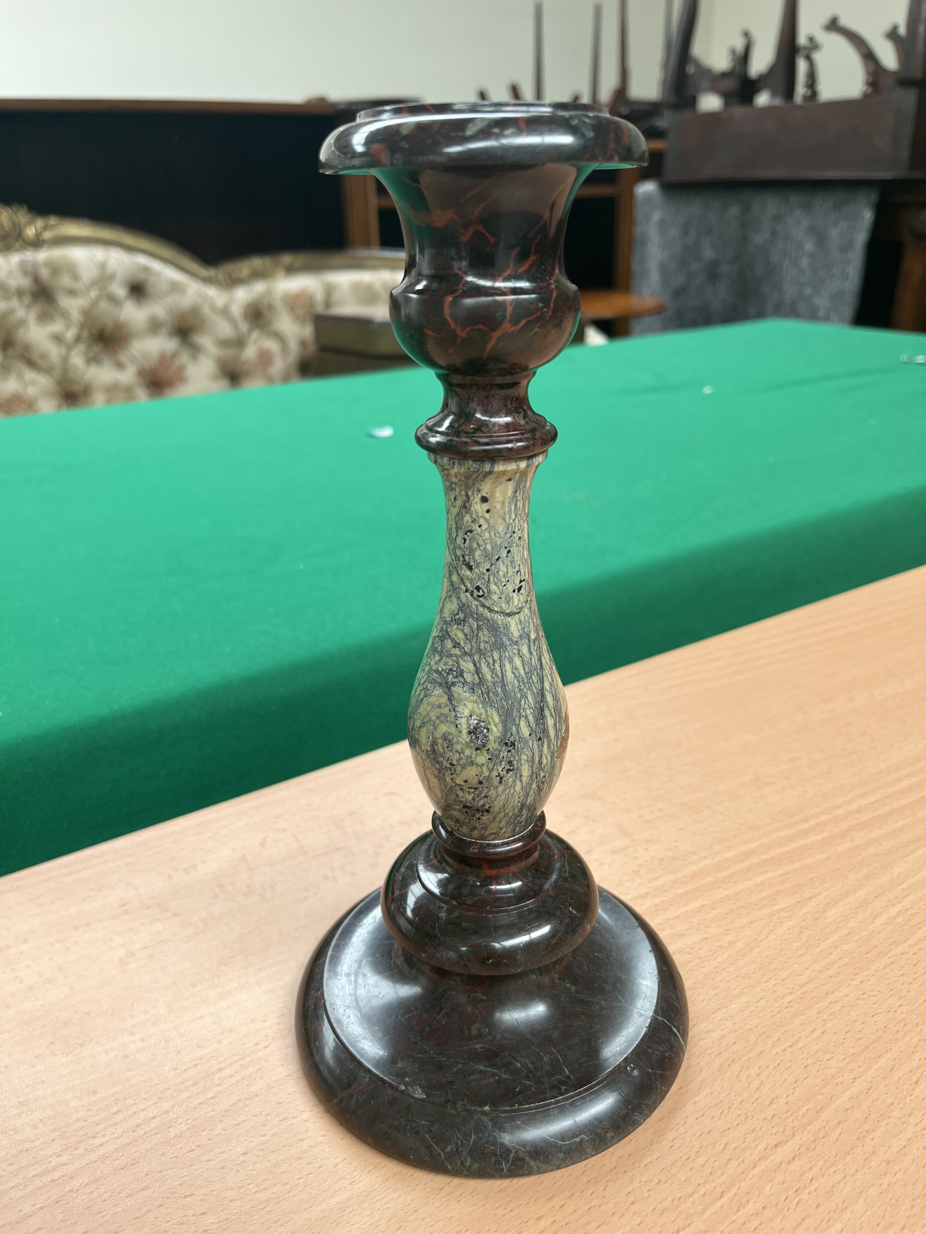 A PAIR OF CORNISH GREEN AND RED SERPENTINE CANDLESTICKS LATE 19TH / EARLY 20TH CENTURY each with - Image 12 of 18