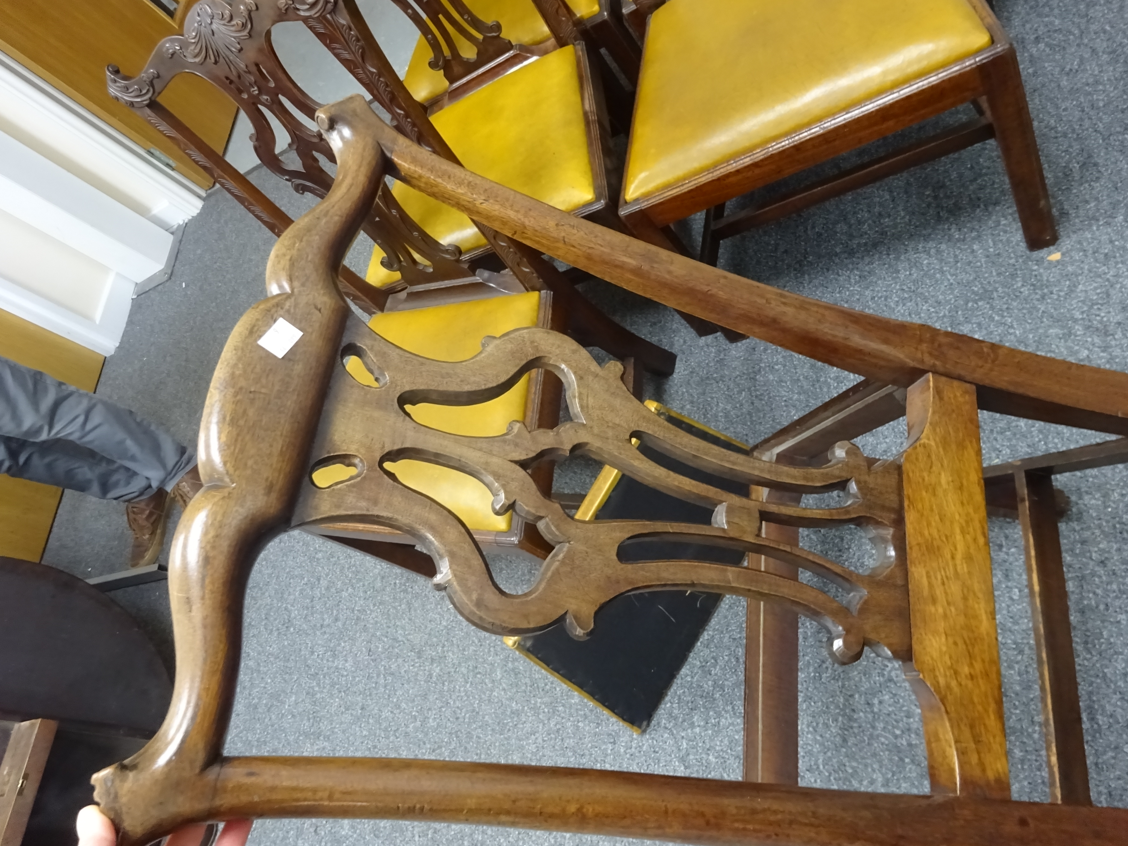 A SET OF SIX EARLY GEORGE III MAHOGANY DINING CHAIRS CHIPPENDALE PERIOD, C.1760-70 each with a - Bild 4 aus 73