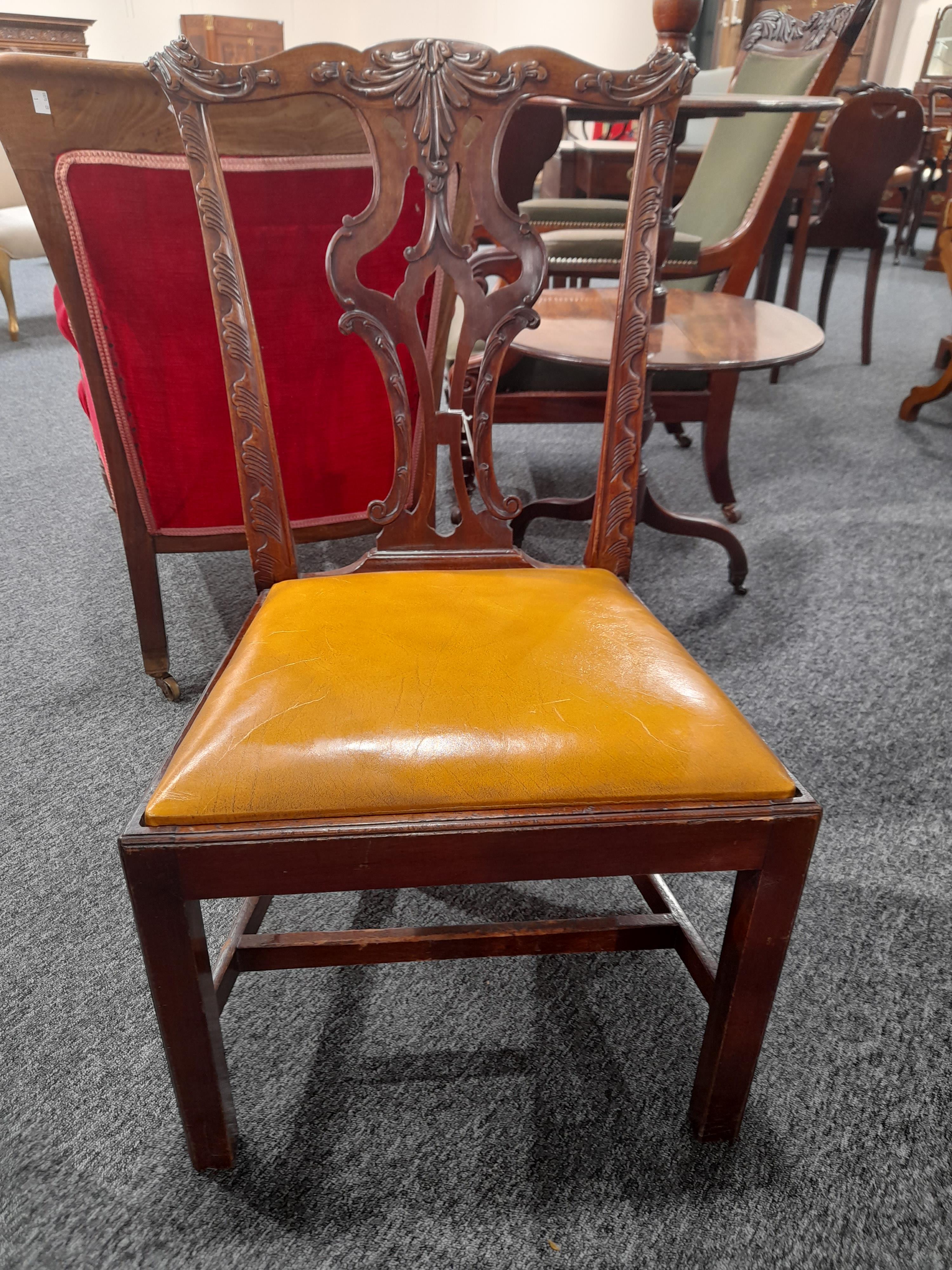 A SET OF SIX EARLY GEORGE III MAHOGANY DINING CHAIRS CHIPPENDALE PERIOD, C.1760-70 each with a - Bild 69 aus 73