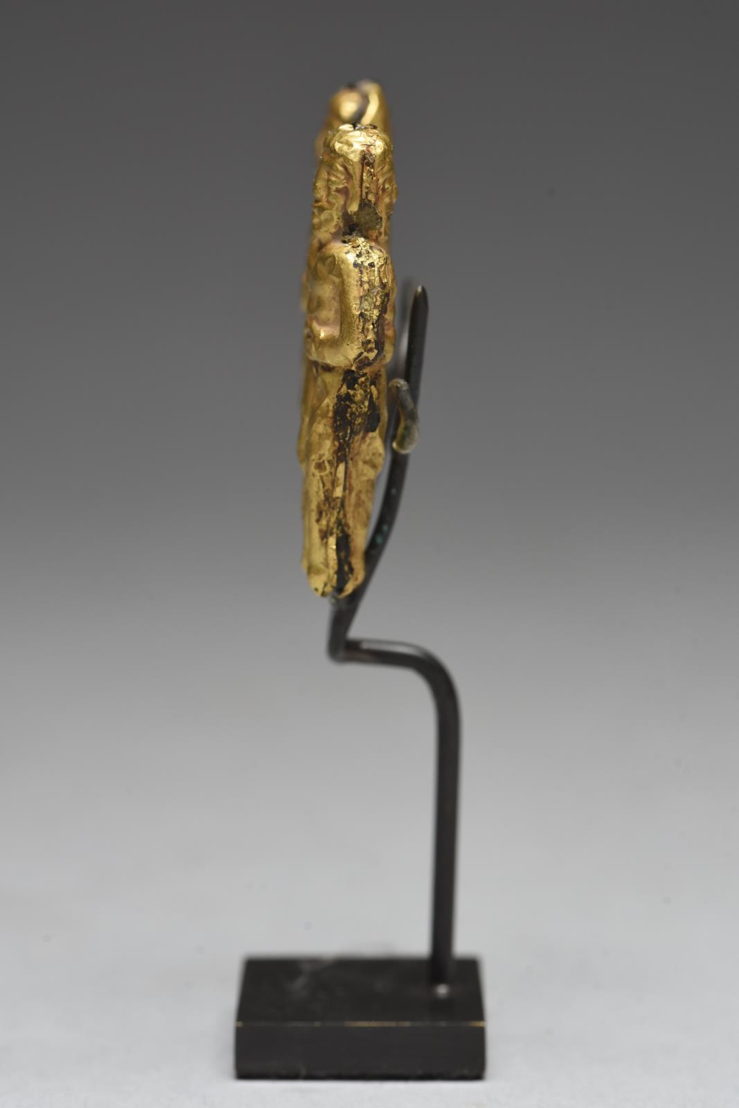 Two Chimu figural pendants Peru resin with gold leaf, one janus and all with hands folded onto the - Image 3 of 5