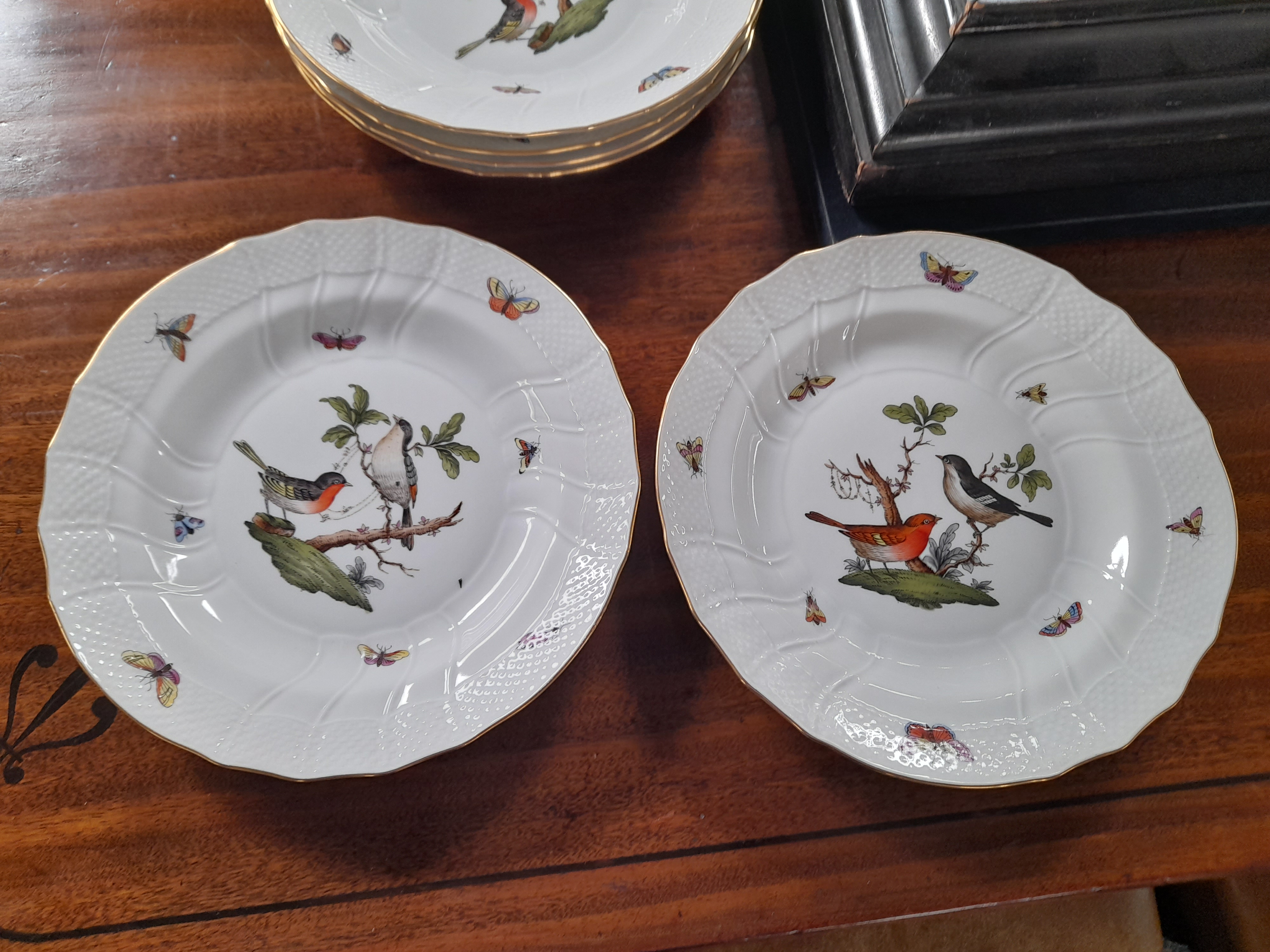 A HEREND PORCELAIN PART DINNER AND TEA SERVICE 20TH CENTURY in the Rothschild Birds pattern, with - Image 8 of 10