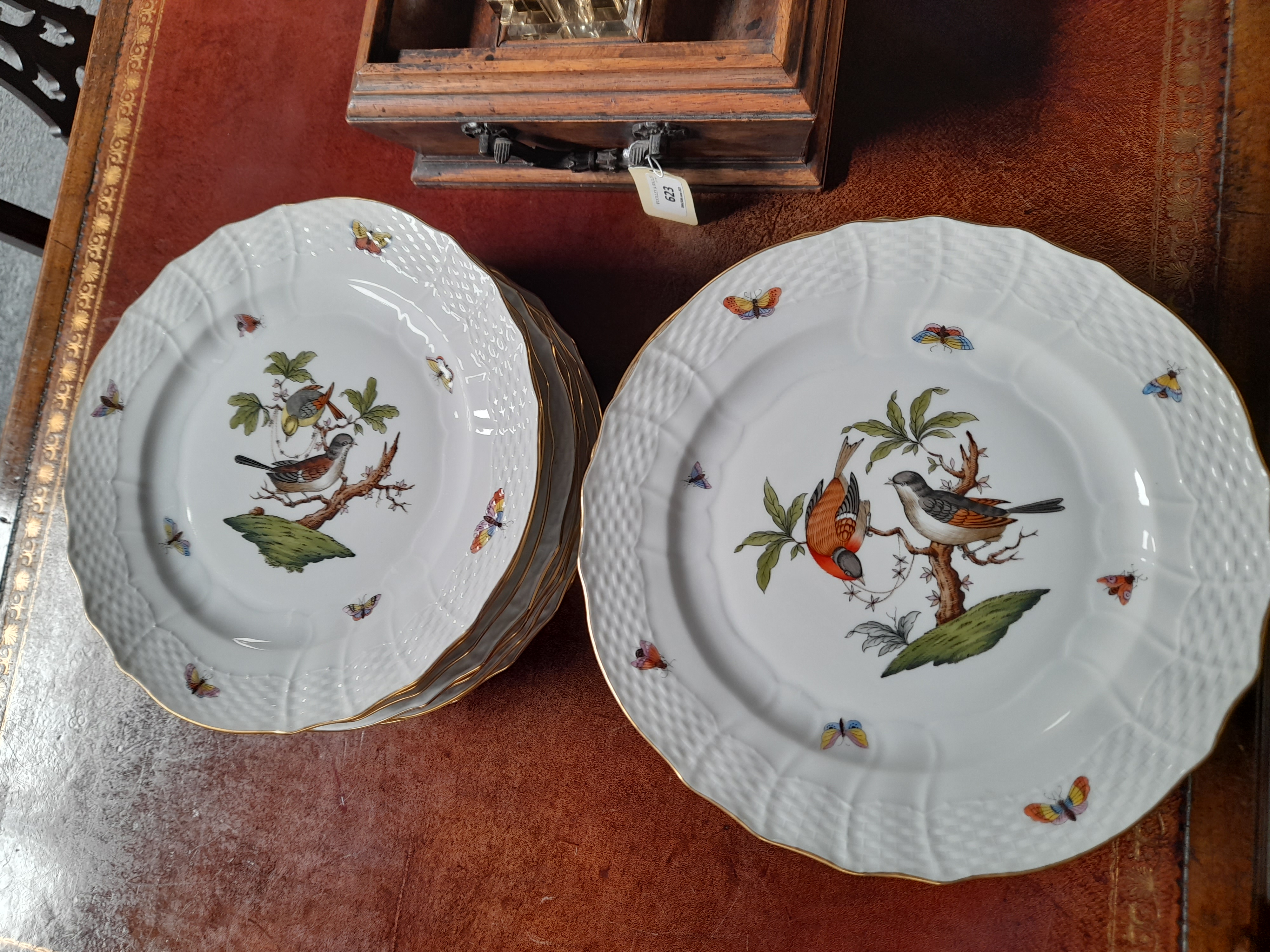 A HEREND PORCELAIN PART DINNER AND TEA SERVICE 20TH CENTURY in the Rothschild Birds pattern, with - Image 7 of 10