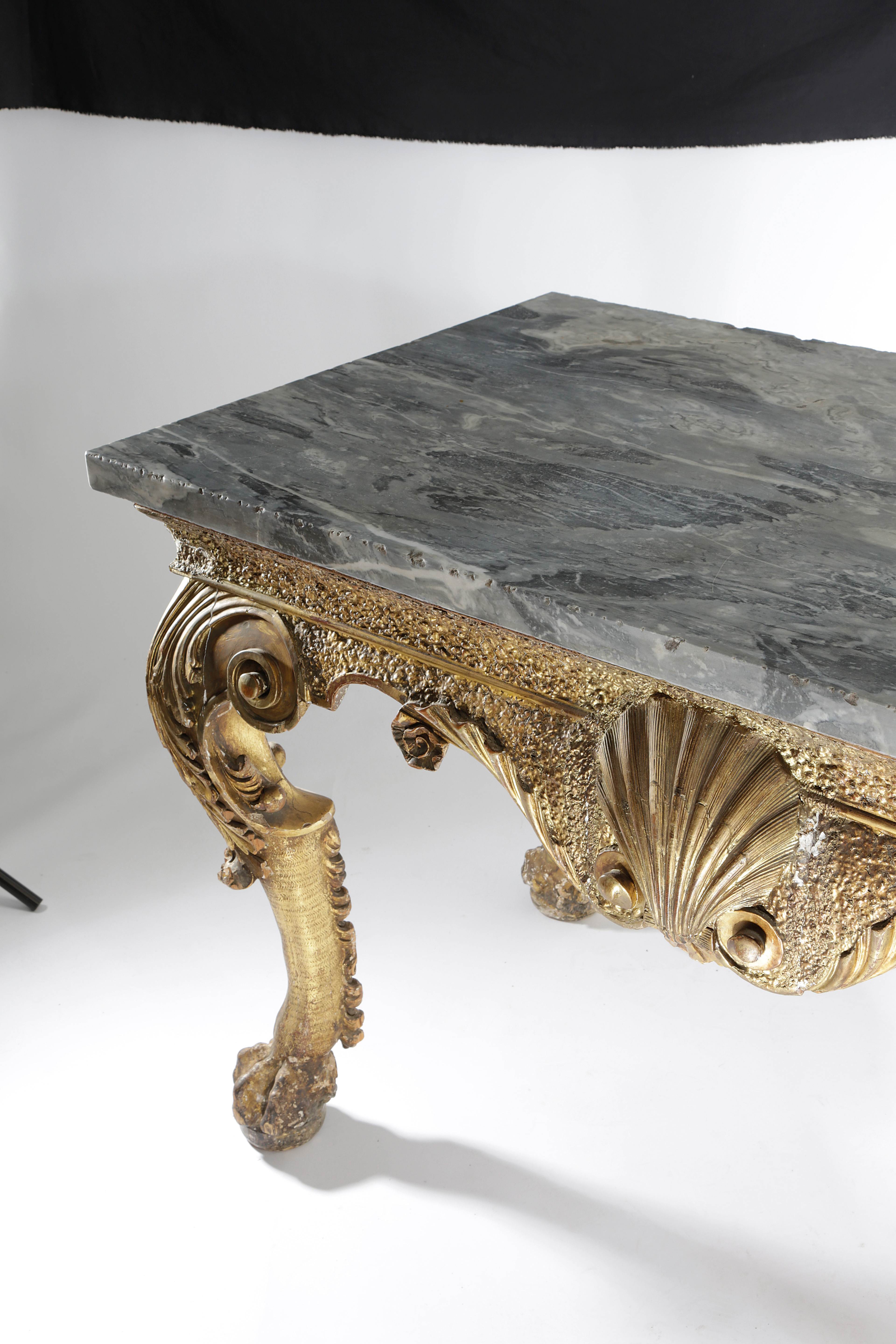 A PAIR OF FRENCH GILTWOOD CONSOLE TABLES IN LOUIS XV STYLE. 19TH CENTURY each with a red and grey - Image 5 of 8