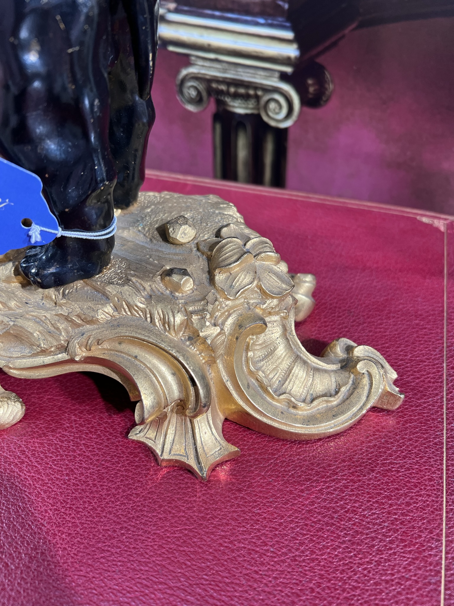 A FRENCH LOUIS XV ORMOLU AND PATINATED BRONZE ELEPHANT MANTEL CLOCK AFTER A DESIGN BY JACQUES AND - Bild 20 aus 23