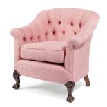 AN EDWARDIAN TUB ARMCHAIR BY HOWARD & SONS, IN GEORGE II STYLE, EARLY 20TH CENTURY with later button