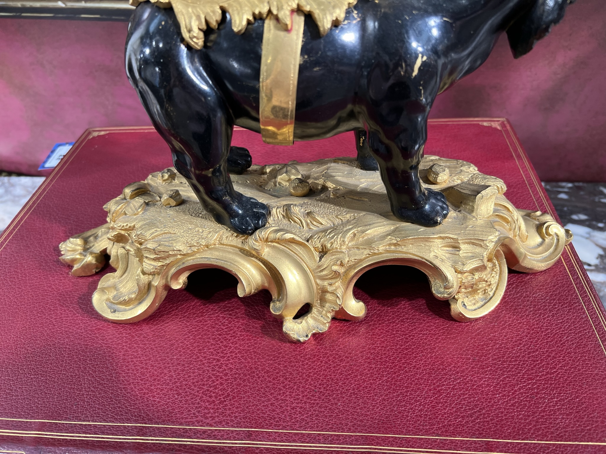 A FRENCH LOUIS XV ORMOLU AND PATINATED BRONZE ELEPHANT MANTEL CLOCK AFTER A DESIGN BY JACQUES AND - Bild 10 aus 23