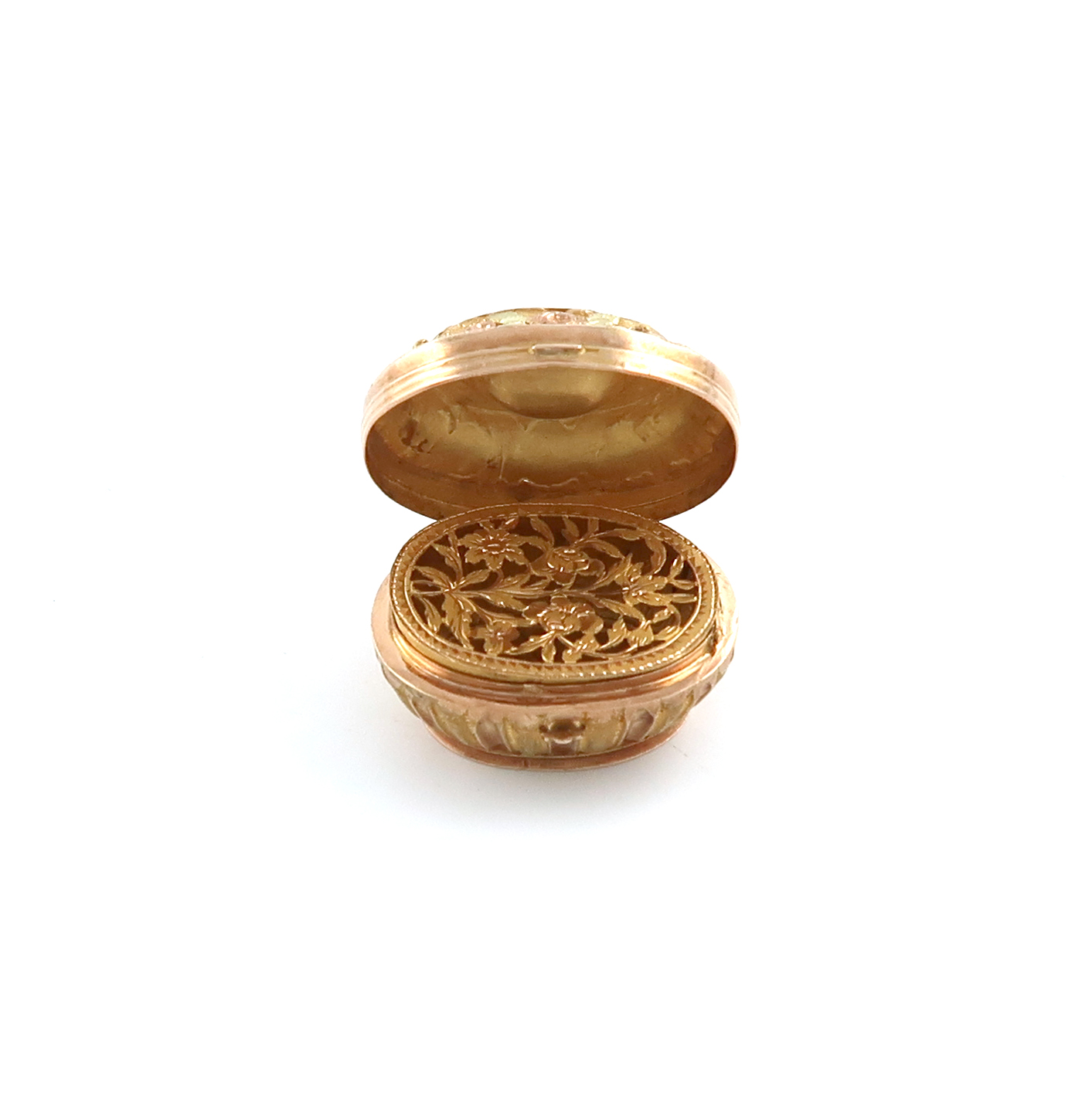 A 19th century French gold vinaigrette, marked with a French control mark, oval form, part-fluted - Image 2 of 2