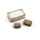 A small mixed lot of silver items, comprising: a William IV silver snuff box, by Edwin Jones,
