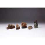 FIVE CHINESE JADE CARVINGS OF ANIMALS MING/QING DYNASTY Three carved as felines, two as birds