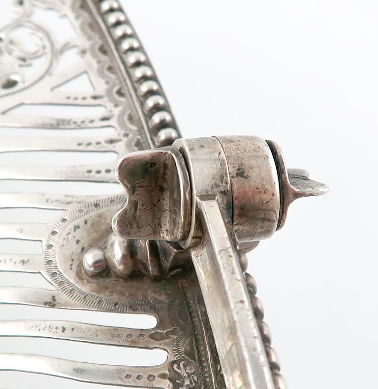 A George III silver swing-handled basket, by William Plummer, London 1782, oval form, pierced and - Image 4 of 10