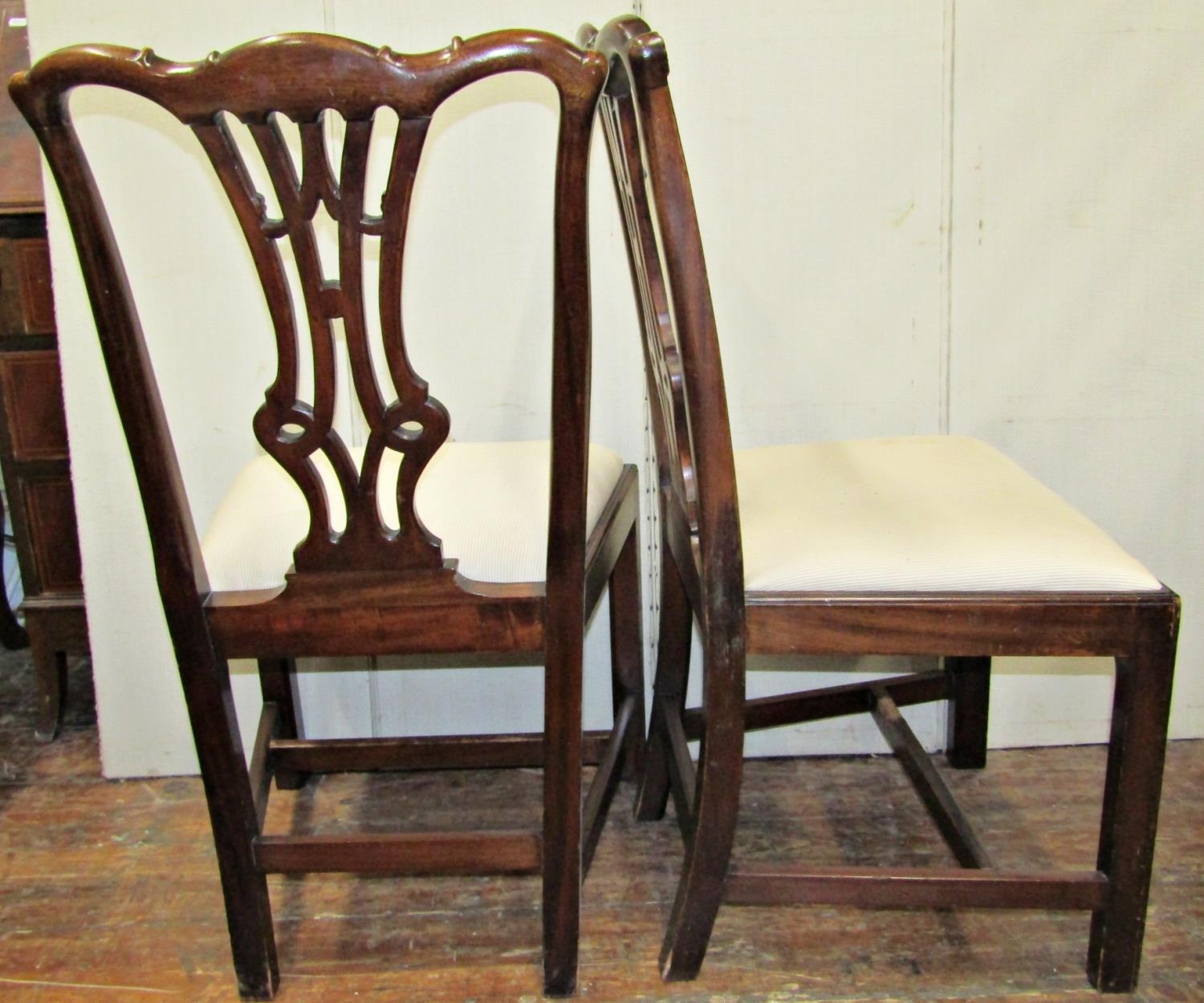 A set of six (2+4) good quality mahogany dining chairs with carved and pierced splats, set beneath - Image 2 of 2