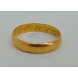 22ct wedding ring, size J, 2.4g