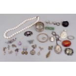 Mixed lot of silver and costume jewellery to include a pair of silver amber drop earrings, engine