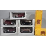 5 1:32 scale boxed Cadillac model cars from Signature range including 1927 314 Roadster, 2 x 1932