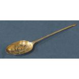A silver Georgian mote spoon, 14.5cm long, hallmarks rubbed