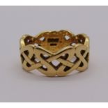 Arts & Crafts style 18ct band ring, maker 'A&A', size M/N, 6.6g