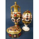 A collection of Royal Crown Derby Old Imari pattern ceramics to include a lidded two handled vase,