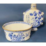 Two pieces of Chinese blue and white porcelain to include: a pilgrim flask with calligraphy on