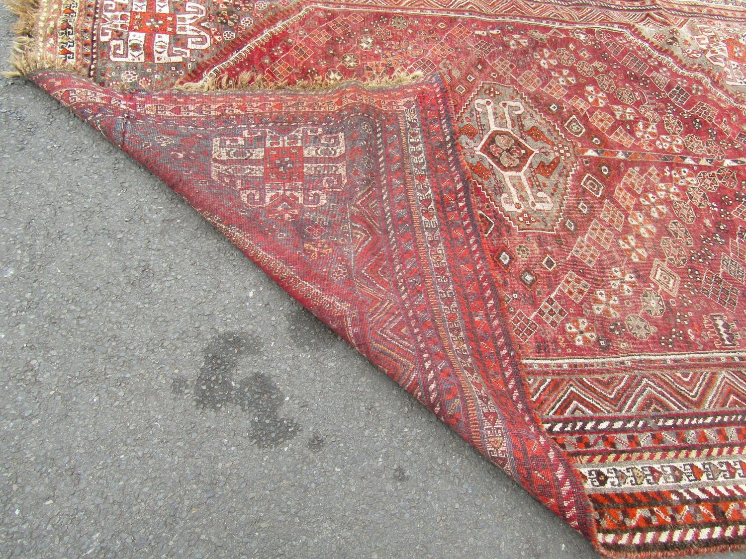 A slightly worn old Persian carpet, 280cm x 200cm - Image 4 of 4