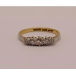 18ct five stone diamond ring, size O/P, 2.5g