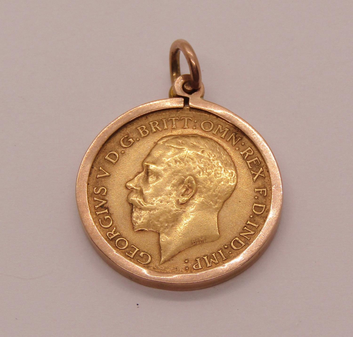 Half sovereign dated 1911 in 9ct pendant mount, 5g - Image 2 of 2