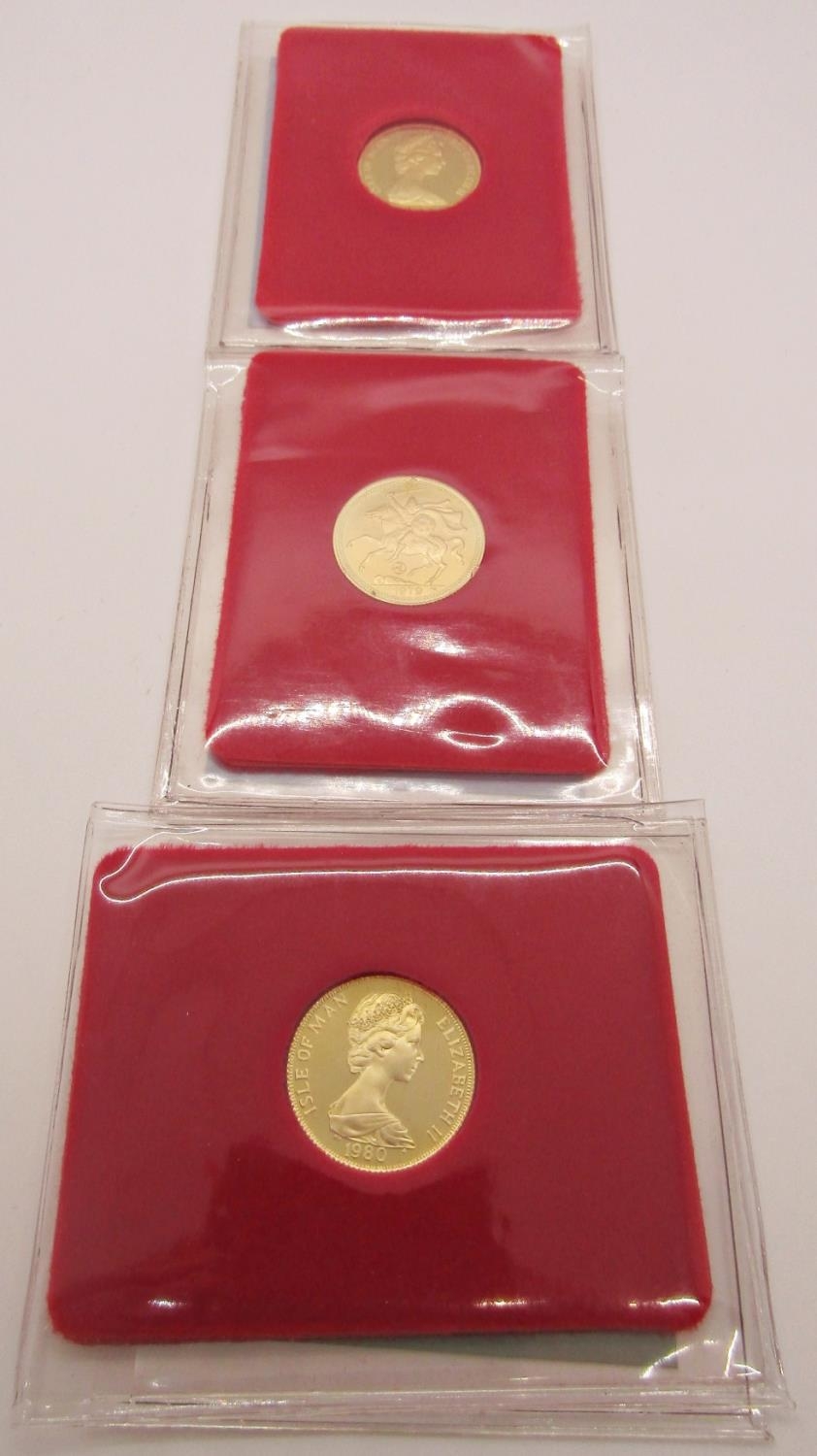 Three x Isle of Man sovereigns, 2 x 1979, 1 x 1980, limited to 50,000 copies - Pobjoy Mint