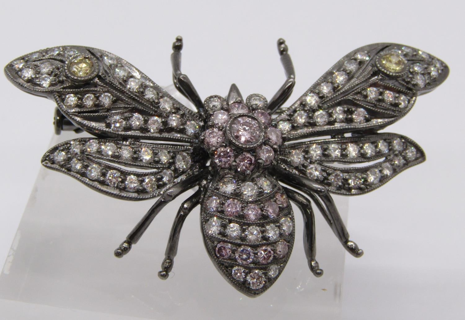 18ct black gold novelty bee brooch / pendant set with fancy coloured diamonds, three largest - Bild 4 aus 7