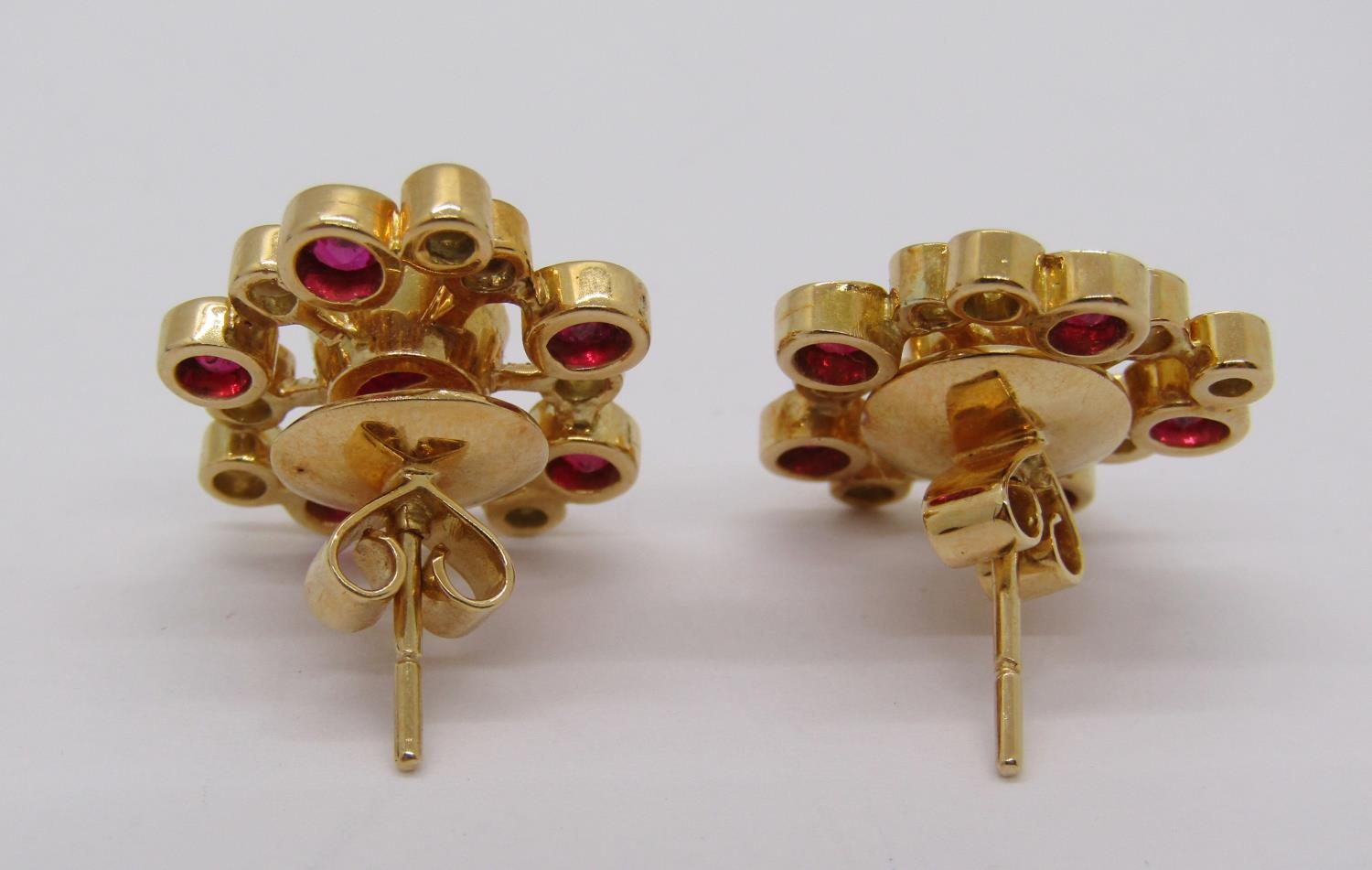 Stylised pair of 18ct ruby and diamond spray earrings, 12.2g - Bild 2 aus 4