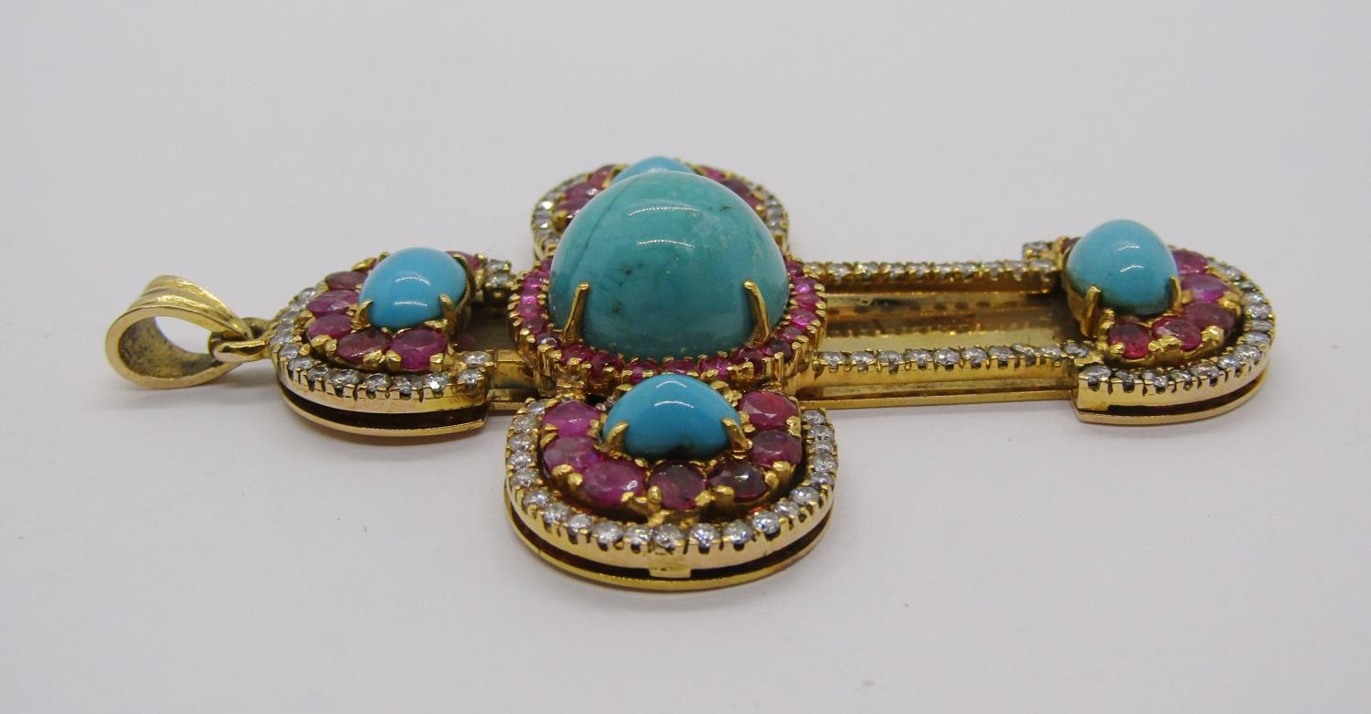 Ornate yellow metal cross pendant set with cabochon turquoise, rubies and diamonds, 7 x 4.6cm - Bild 2 aus 3