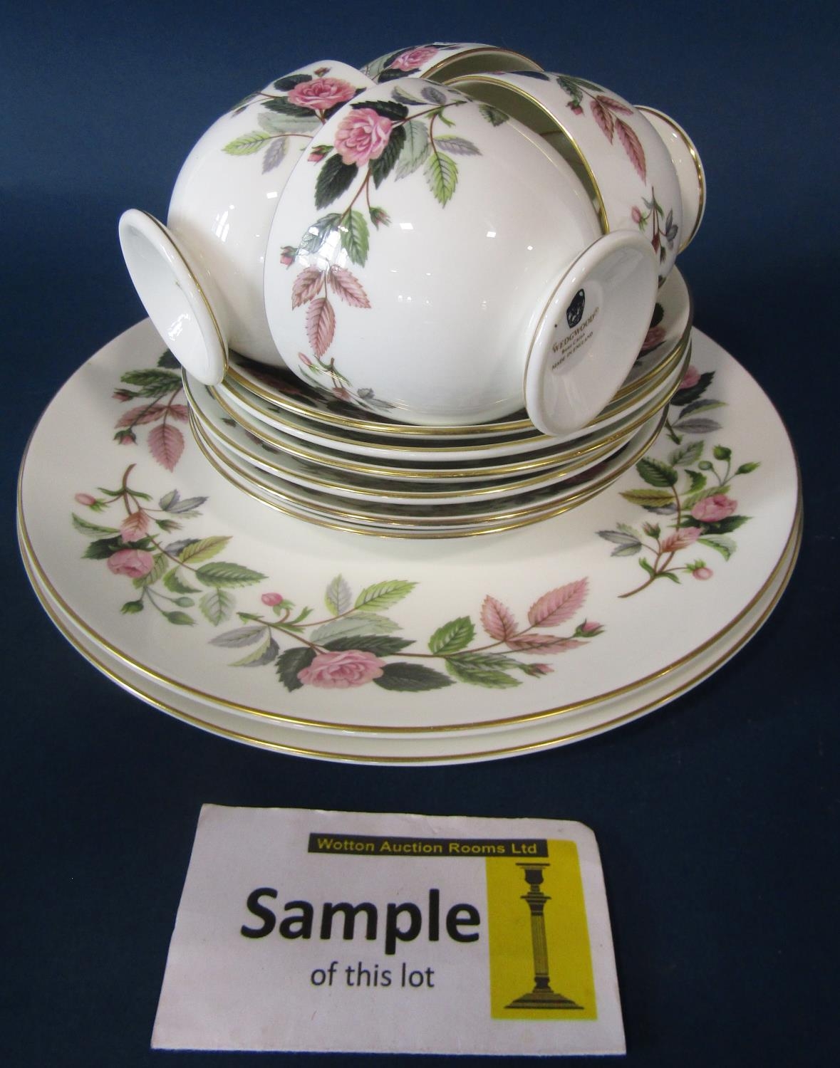 A collection of Wedgwood Hathaway Rose pattern tea wares for six, a pair of Staffordshire spaniels - Bild 2 aus 11