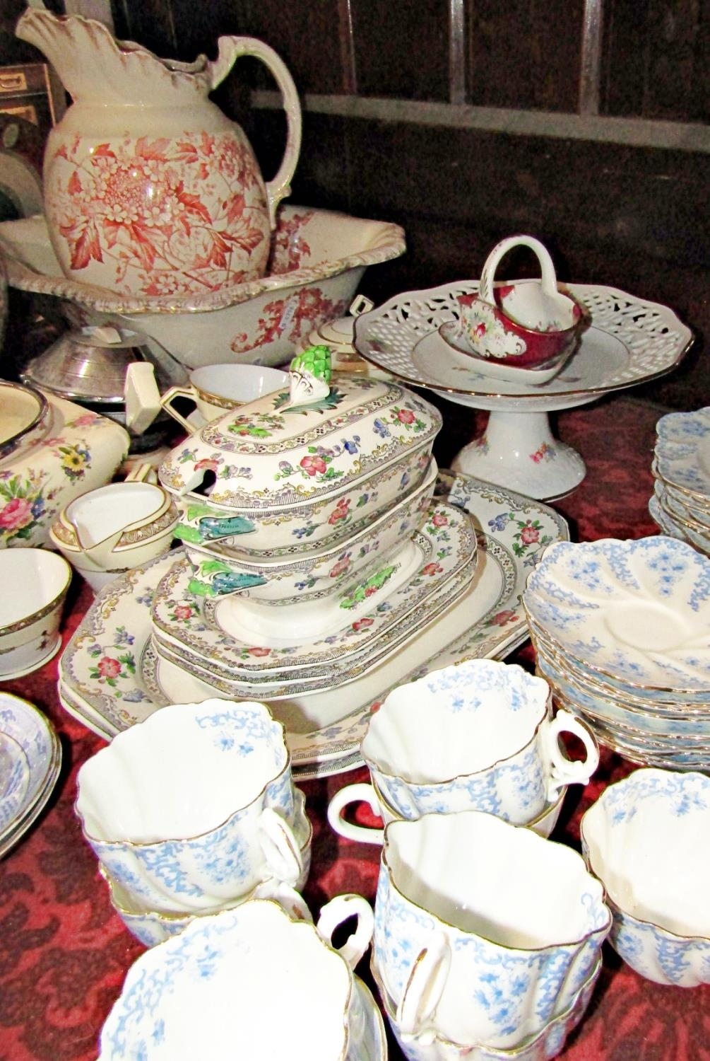 A large collection of china wares comprising a Noritake tea for two set with gilt detail - Bild 3 aus 3