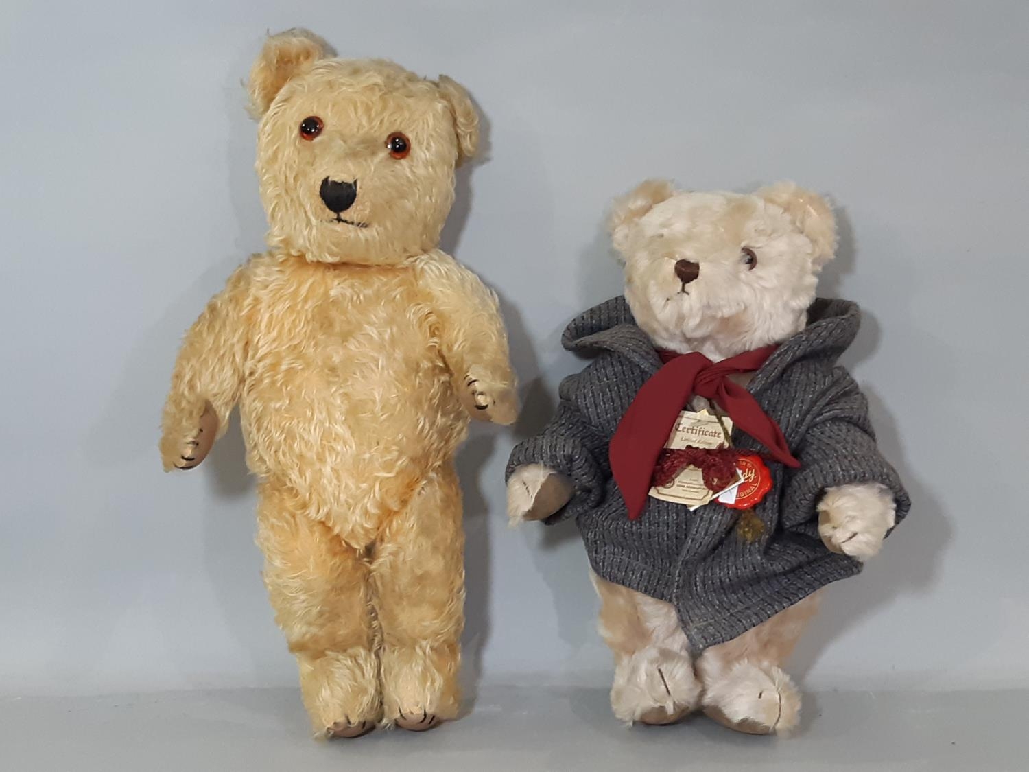 Mixed group of Teddy Bears including a vintage bear by Merrythought, height 32cm, a vintage bear - Bild 4 aus 7