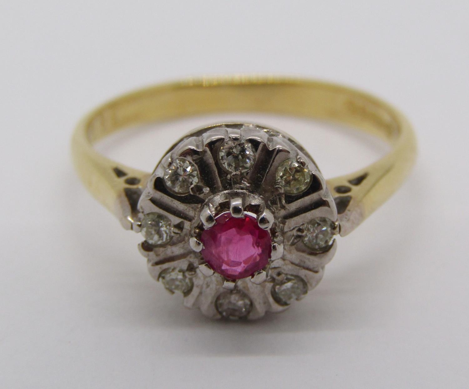 18ct ruby and diamond cluster ring, size N, 3.3g - Bild 2 aus 4