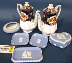 A collection of Fieldings Crown Devon wares comprising two graduated jugs, teapot, jardinière,
