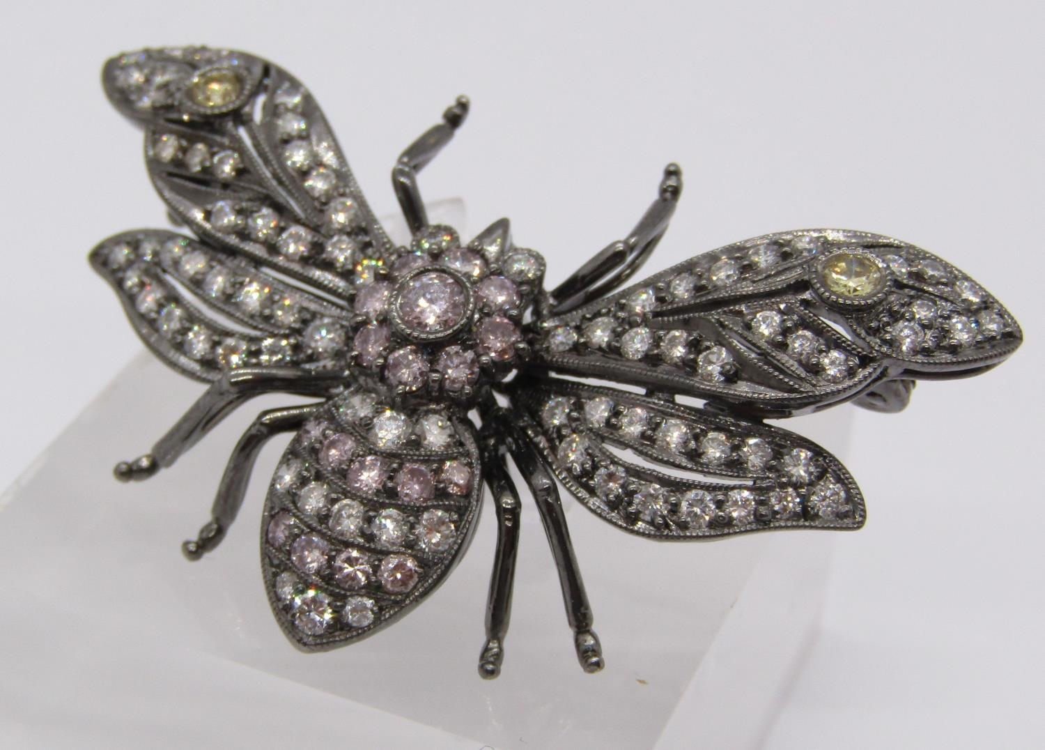 18ct black gold novelty bee brooch / pendant set with fancy coloured diamonds, three largest - Bild 3 aus 7