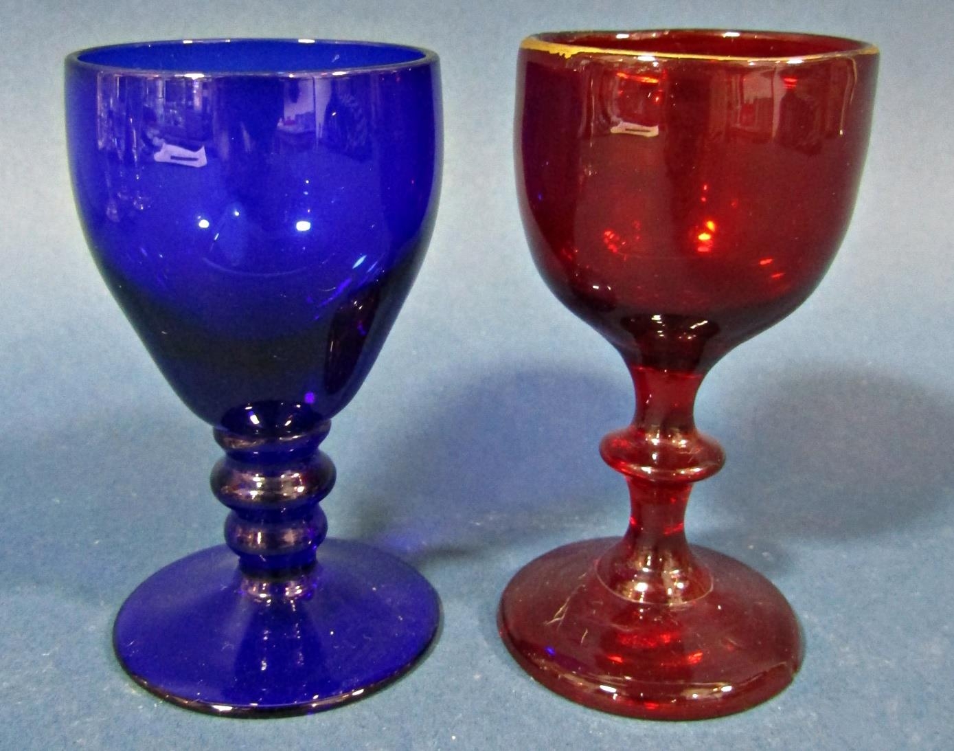 A Georgian facetted baluster wine glass on a facetted stem, a conical shaped wine glass with two - Bild 3 aus 4