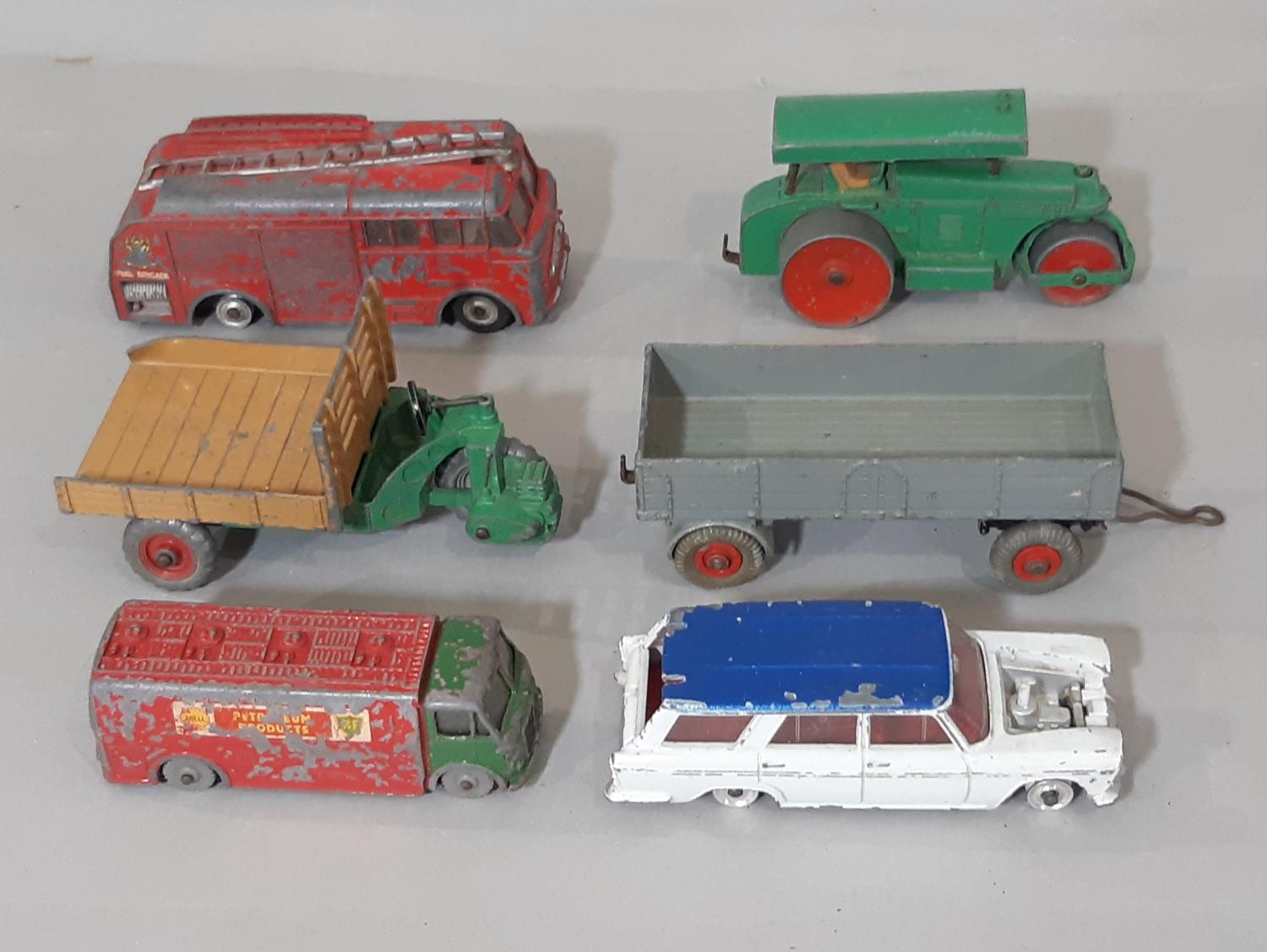 Large collection of model vehicles including 6 boxed Dinky/ Matchbox Landrovers and vans, 4 1:76 - Bild 3 aus 6