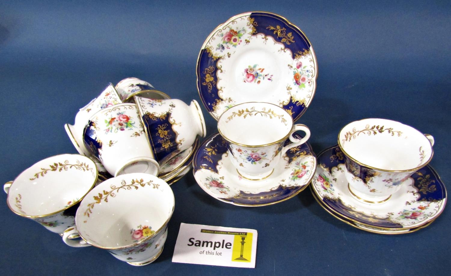 A Royal Worcester part tea service with individual hand painted floral sprays, signed by H - Bild 3 aus 4