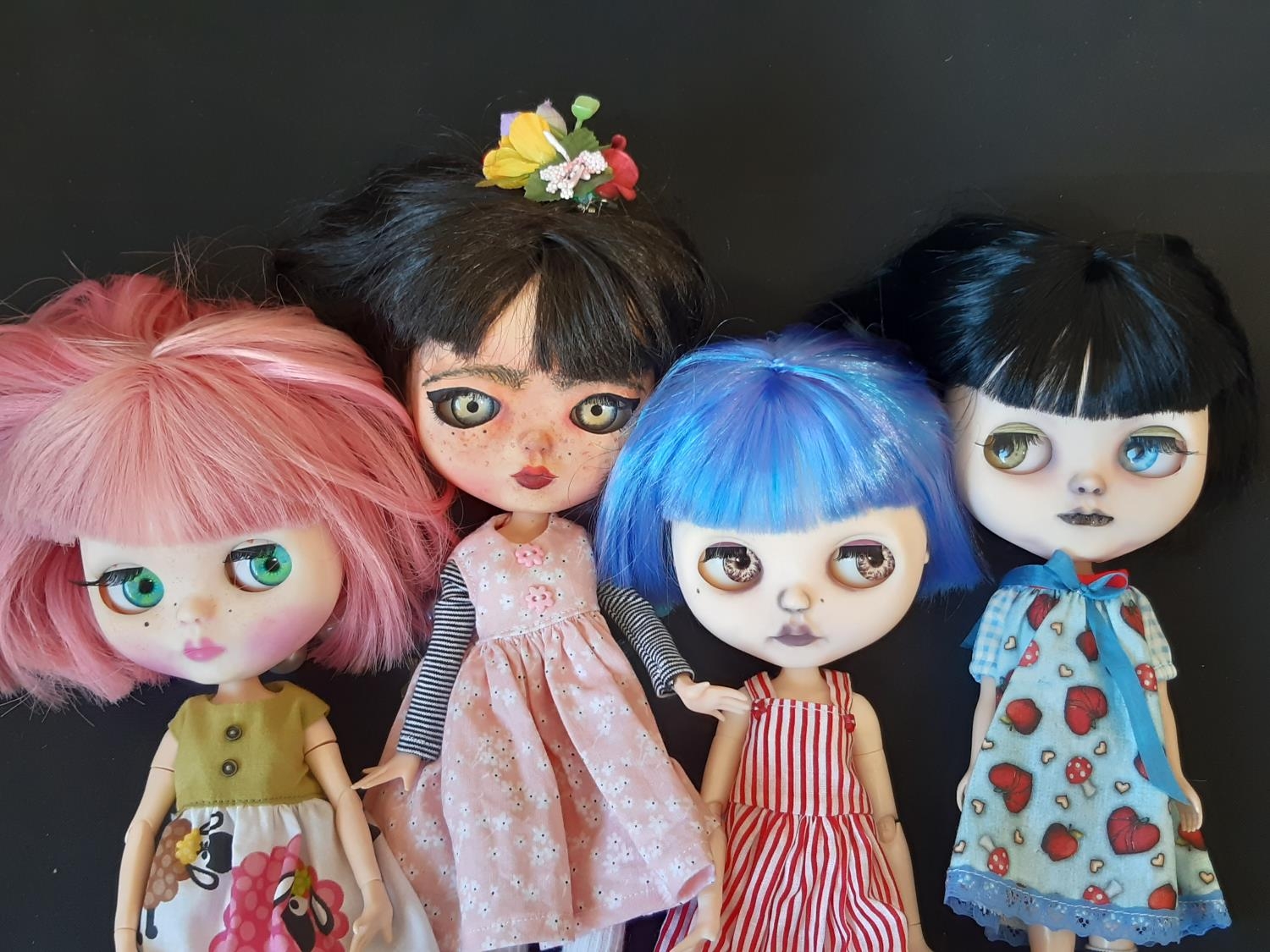 Four dolls in the style of Blythe 'Neo' dolls, customised by 'Blythe Obsession', with colour - Bild 3 aus 7