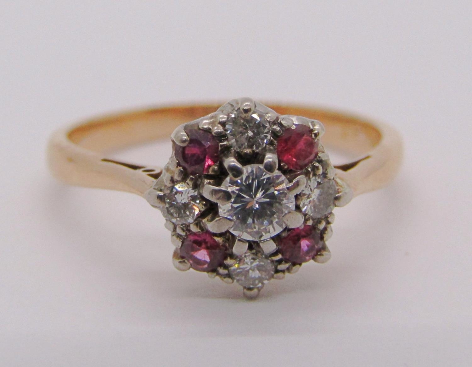 18ct ruby and diamond cluster ring, centre stone 0.15ct approx, size L/M, 3g - Bild 3 aus 5