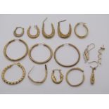 Collection of mostly single 9ct earrings of various design, 9.4g (af)