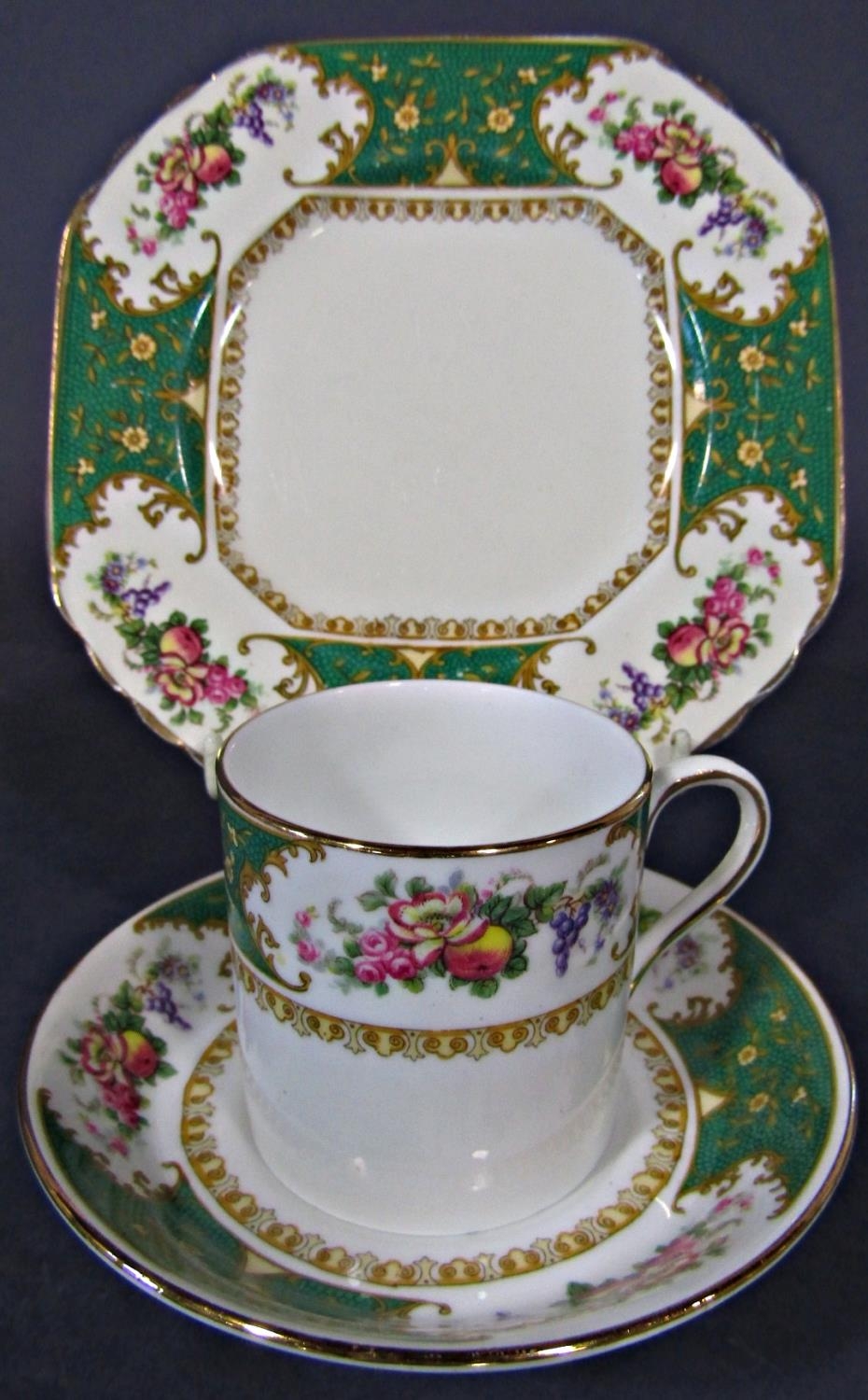 An Anchor China 'Bridgwood' dinner service comprising eight dinner plates, eleven dessert plates, - Image 2 of 4