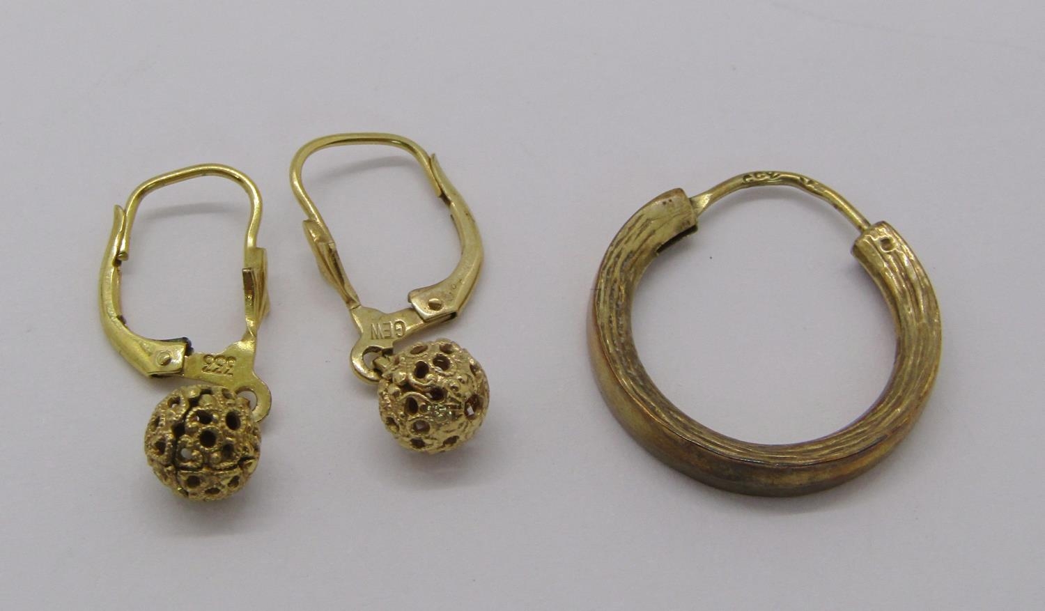 Group of 9ct jewellery and a pair of 8ct drop earrings plus a further single 8ct hoop earring, 8. - Image 3 of 3