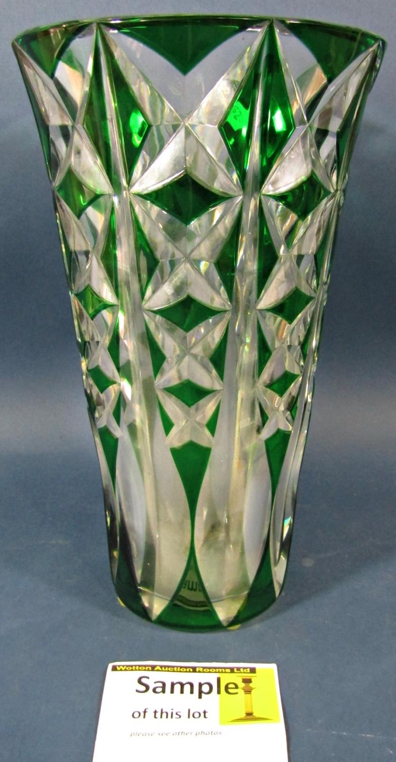 A large green cut crystal vase 31cm high, a spherical glass paperweight, a decorative glass block - Bild 2 aus 2