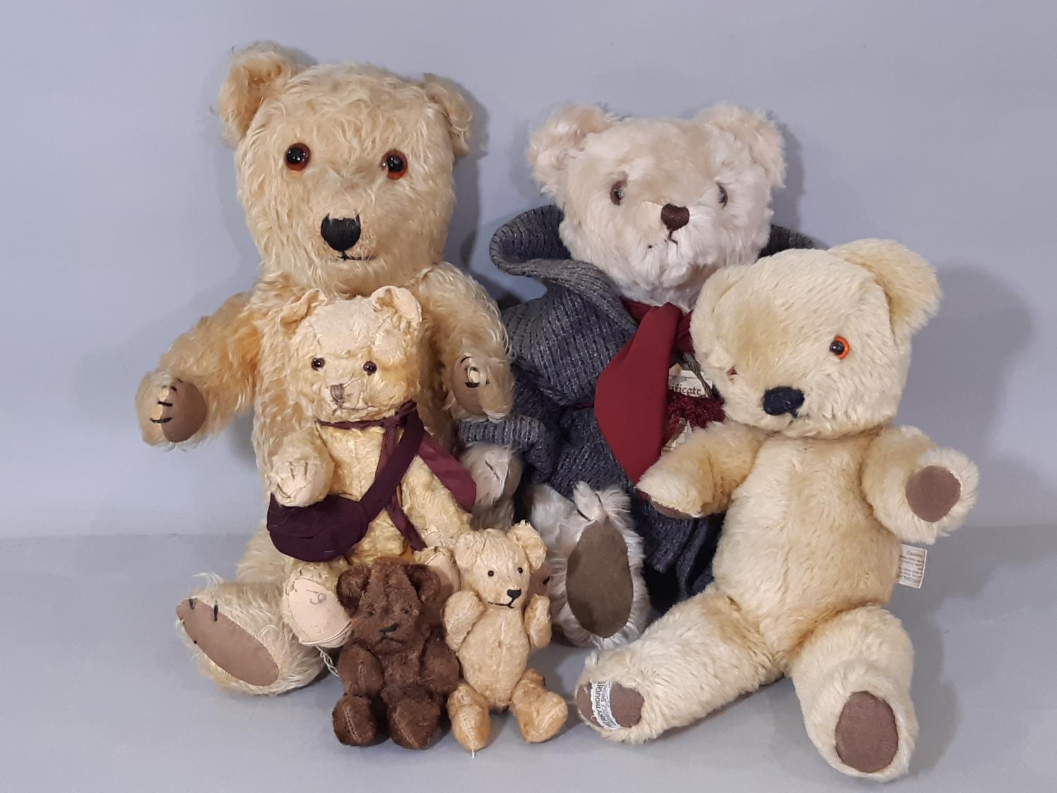 Mixed group of Teddy Bears including a vintage bear by Merrythought, height 32cm, a vintage bear