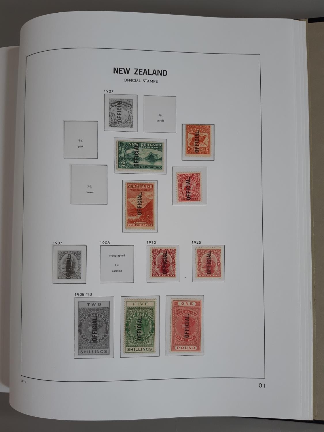 A superb UM, M and U collection of stamps from New Zealand in four hingeless Davo albums from M & - Image 14 of 19