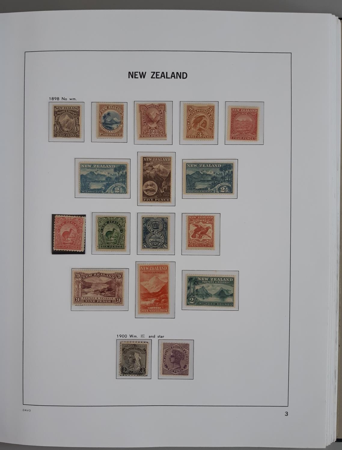 A superb UM, M and U collection of stamps from New Zealand in four hingeless Davo albums from M & - Image 4 of 19