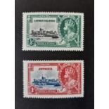 1935 Silver Jubilee Antigua SG 91f UM and Cayman Islands SG 108f LMM both showing the ‘diagonal line